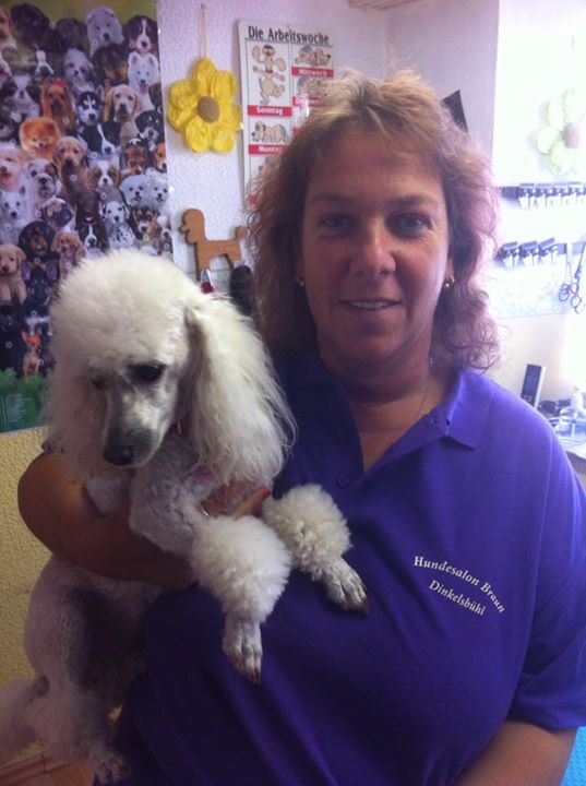 Das bin ich Chefin im
 Hundesalon Braun
